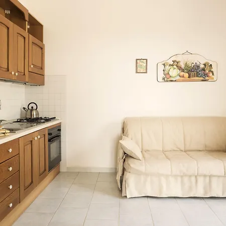 Residenza Aurora 4* 奥斯图尼