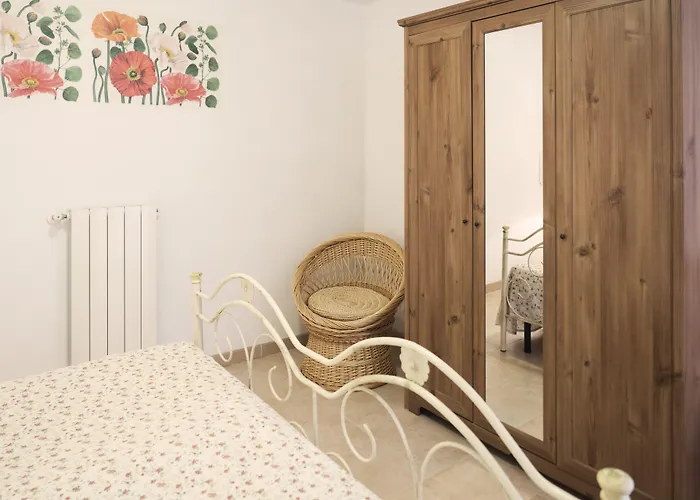 Residenza Aurora 3* أوستوني
