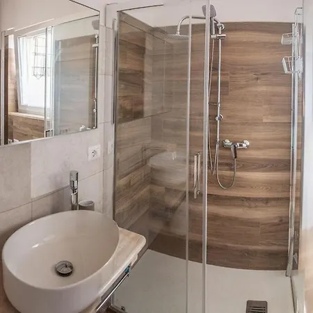 アパートホテル Residenza Aurora 4*