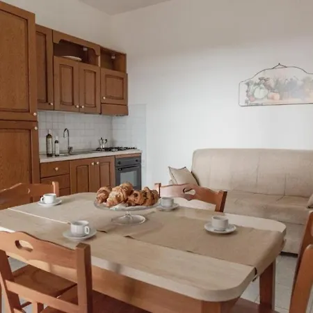 Residenza Aurora アパートホテル