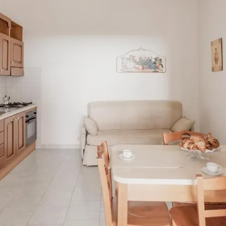 Residenza Aurora アパートホテル 4*