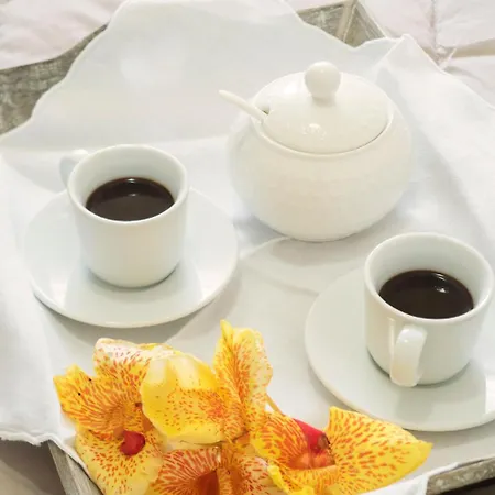 Residenza Aurora オストゥーニ